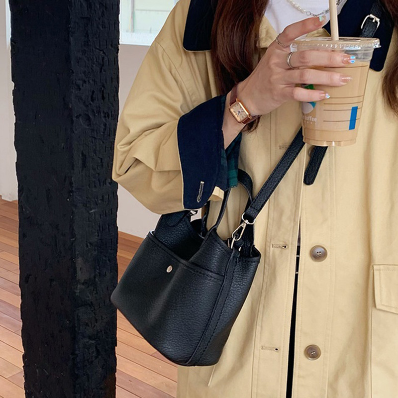 우아한 여성용 새 명품 디자이너 핸드백 여성 패션 심플 - Luxury Bags Wholesale 리뷰 및 가격