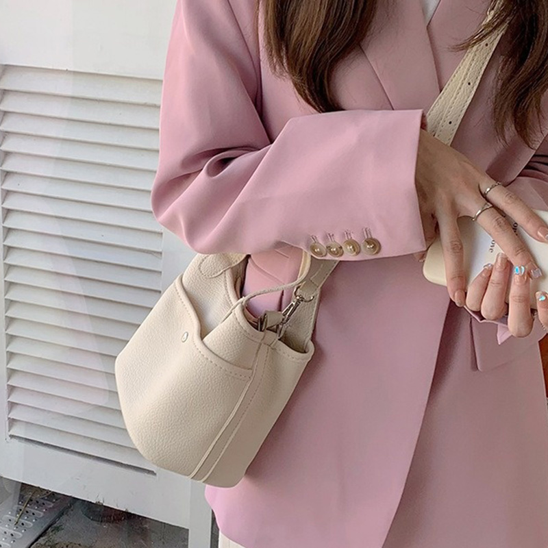우아한 여성용 새 명품 디자이너 핸드백 여성 패션 심플 - Luxury Bags Wholesale 리뷰 및 가격