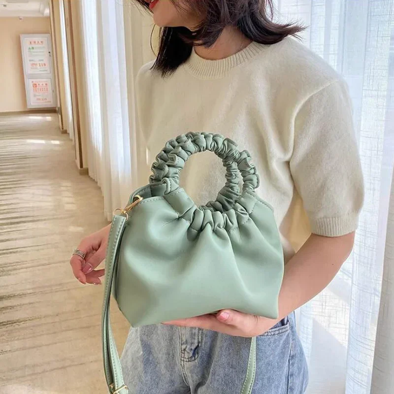 여성용 소형 핸드백 Pleated Handle 숄더 백 - Key Holder Leather Pouch 리뷰 및 가격