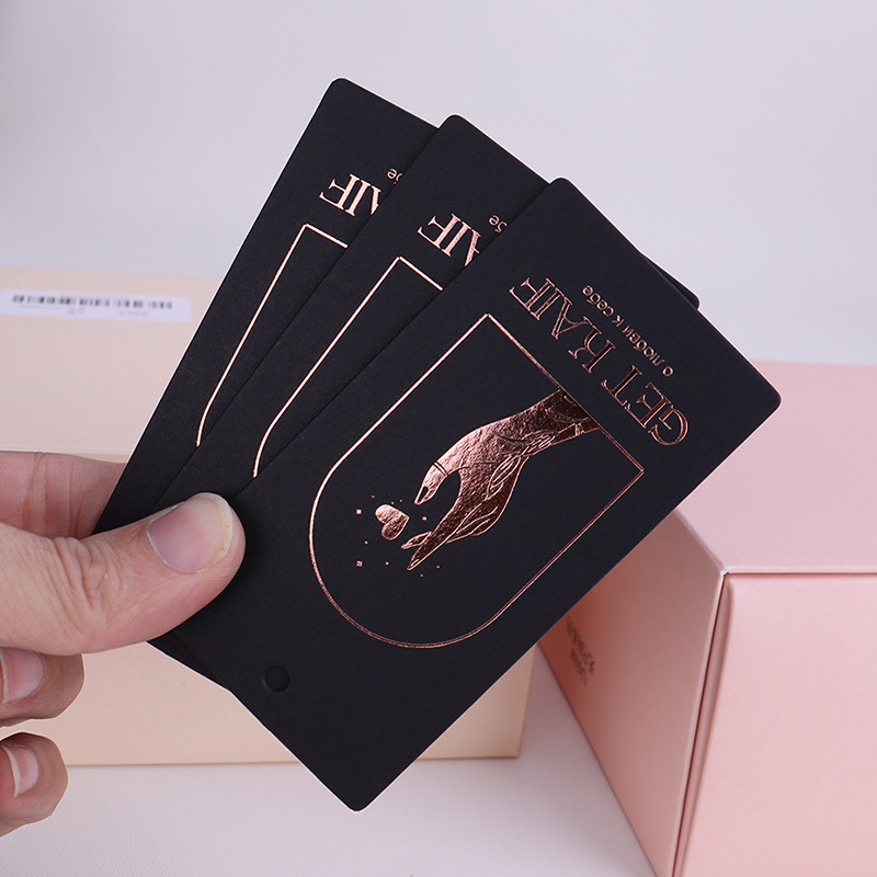 맞춤형 800gsm 블랙 카드지 로즈골드 데보스드 행택 - Luxury Bags Wholesale 리뷰 및 가격