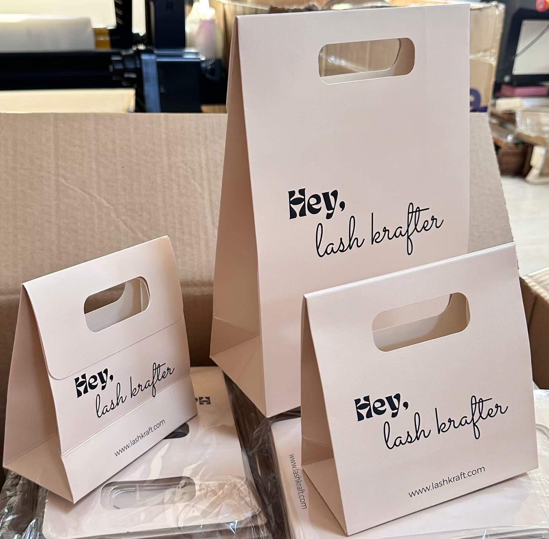 맞춤 제작 고급 쇼핑 종이 가방 도매, 로고 인쇄 가능 - Luxury Bags Wholesale 리뷰 및 가격