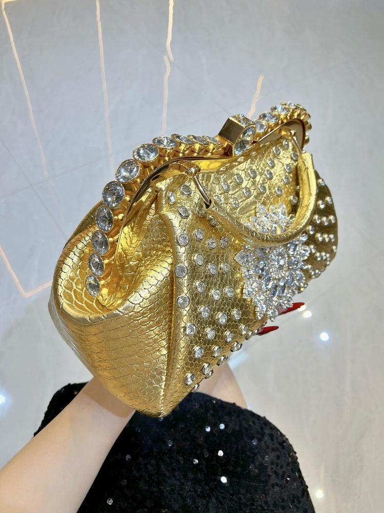여성을위한 높은 수준의 질감 라인 석 악어 패턴 토트  - Luxury Bags Level 리뷰 및 가격